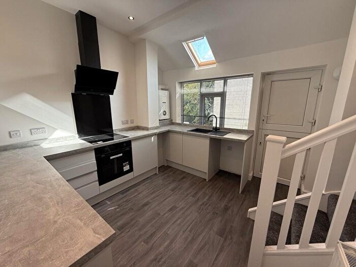 4 Bedroom Terraced House For Sale In Eagle Street, Todmorden, OL14