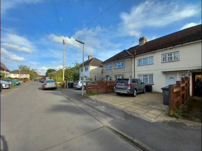 4 Bedroom Semi-Detached House To Rent In Staines, Staines-Upon-Thames, TW20
