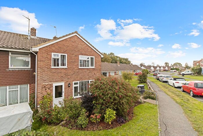 3 Bedroom Semi-Detached House For Sale In Grange Close, Horam, Heathfield, TN21
