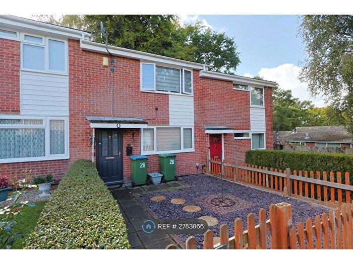 2 Bedroom Semi Detached House To Rent In Prunus Close, Southampton, SO16