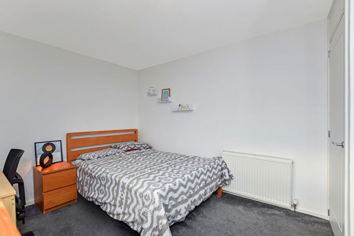 3 Bedroom End Of Terrace House For Sale In Cluny Place, Glenrothes, KY7