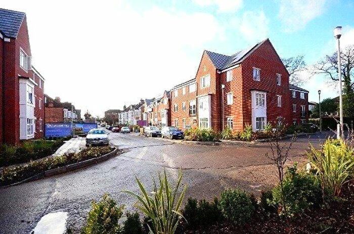 2 Bedroom Apartment To Rent In William Court, Chalfont Road, London, SE25