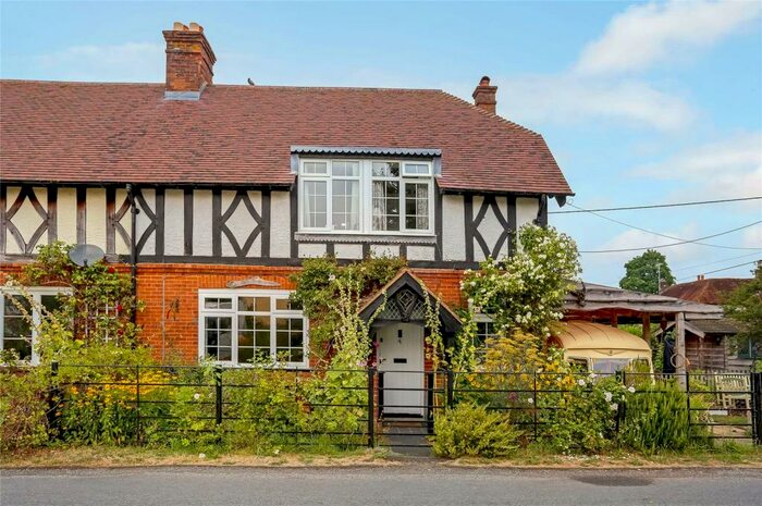 3 Bedroom Semi-Detached House For Sale In Horsebridge Road, Kings Somborne, Stockbridge, SO20