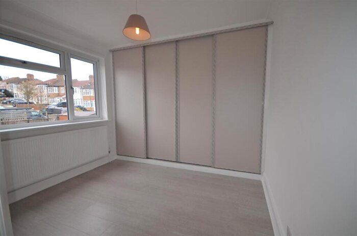 4 Bedroom Terraced House To Rent In Tiverton Road, Edgware, HA8