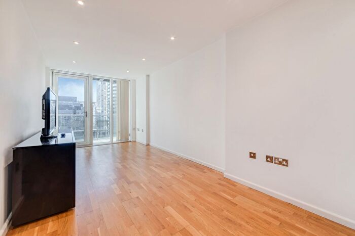 2 Bedroom Flat To Rent In Ability Place, Millharbour, E14