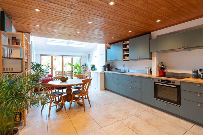 4 Bedroom Terraced House For Sale In Stapleton Road, Headington, OX3