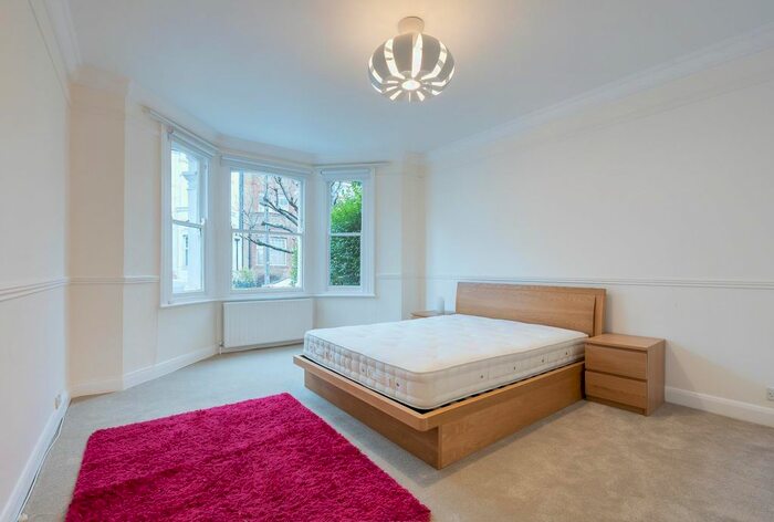 2 Bedroom Flat To Rent In Leathwaite Road, London, SW11