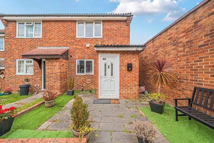2 Bedroom Semi-Detached House For Sale In St. Benets Close, London, SW17