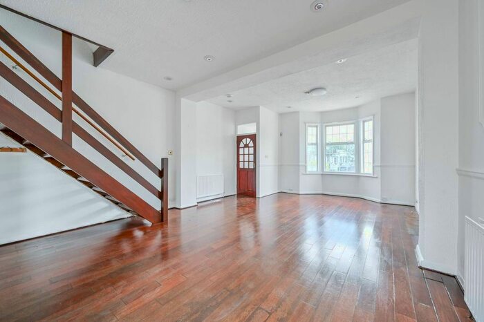 4 Bedroom End Of Terrace House To Rent In . Cotford Road, Thornton Heath, CR7