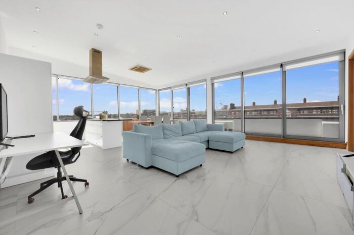 2 Bedroom Penthouse To Rent In Kentish Town Road, Camden, NW1