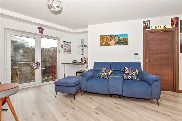 1 Bedroom Flat For Sale In Maidstone, Mill Wood, Kent, ME14