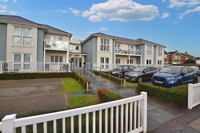 1 Bedroom Retirement Property For Sale In Hamilton Court Long Road, Canvey Island, SS8