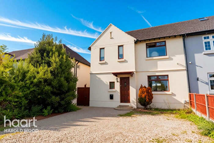 4 Bedroom Semi-Detached House For Sale In Squirrels Heath Road, Harold Wood, RM3