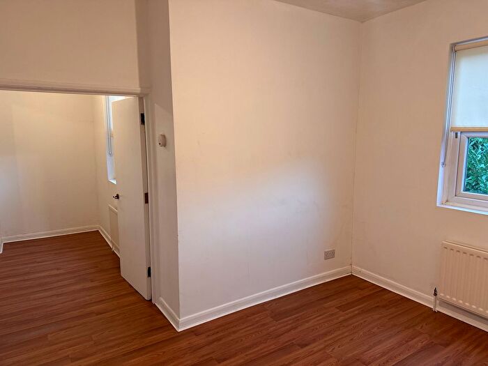 1 Bedroom Flat To Rent In Dagnall Park, South Norwood/Selhurst, SE25