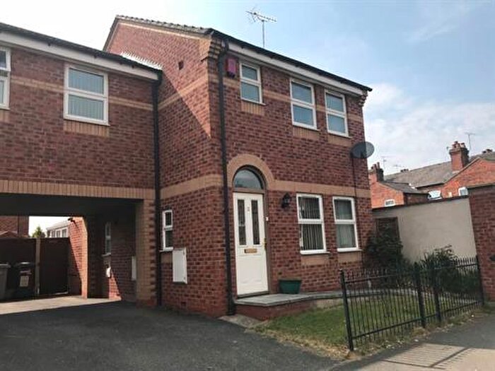 3 Bedroom Link Detached House To Rent In Barker Street, Crewe, CW2