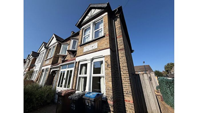 2 Bedroom Property For Sale In Carlton Park Avenue, Raynes Park, London, SW20