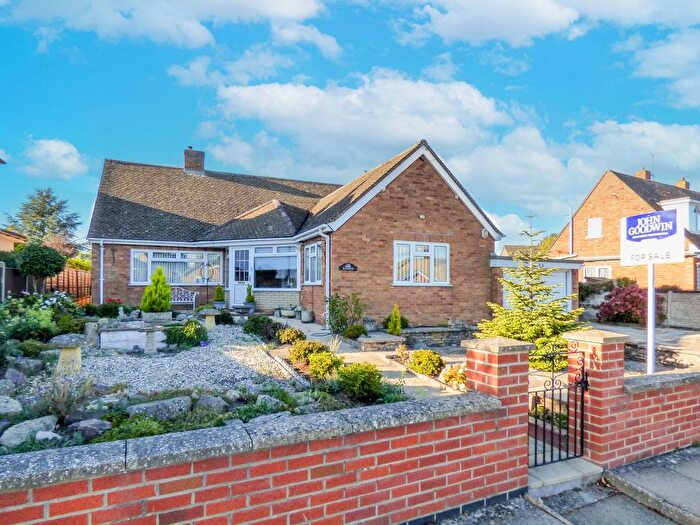 3 Bedroom Bungalow For Sale In Tanhouse Lane, Malvern, Worcestershire, WR14