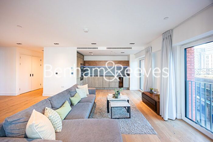 2 Bedroom Flat To Rent In Keybridge Tower, Vauxhall, SW8