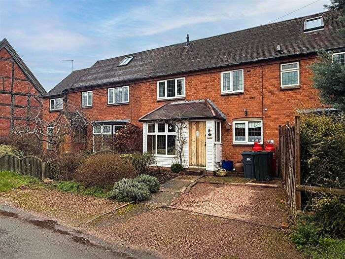 2 Bedroom Cottage For Sale In Baughton, Worcester, WR8