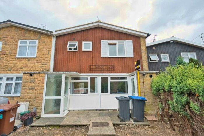 4 Bedroom Terraced House To Rent In Aldykes, Hatfield, AL10
