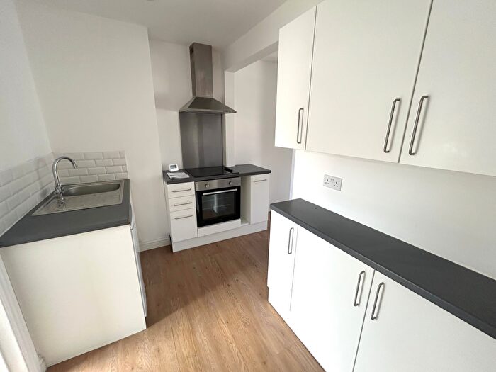 2 Bedroom Flat To Rent In Coolinge Road, Folkestone, Kent, CT20
