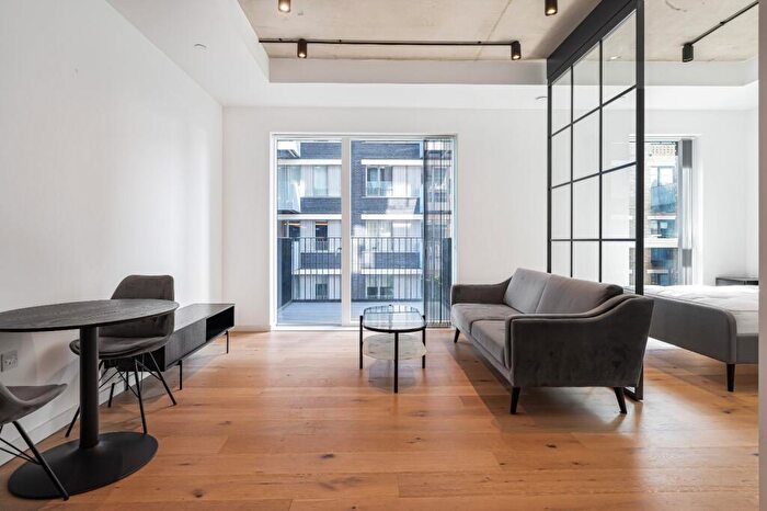 Flat For Sale In Goodluck Hope Walk, Poplar, E14