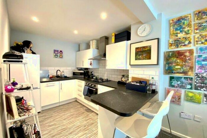 2 Bedroom Flat To Rent In Alexandra Road, Manchester, M16