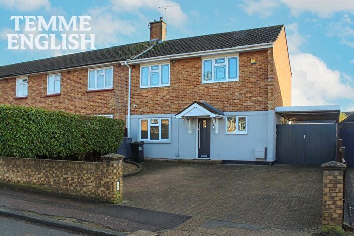3 Bedroom End Of Terrace House For Sale In Cartlodge Avenue, Wickford, SS11