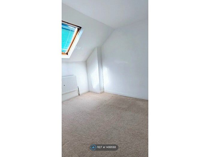 3 Bedroom Flat To Rent In Manchester Road, Altrincham, WA14