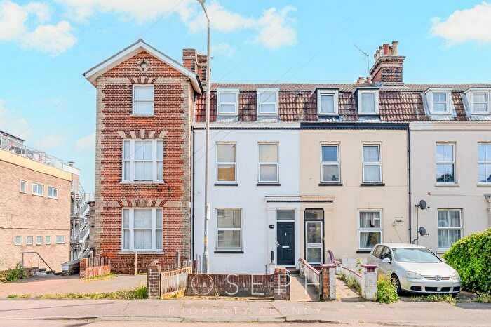 7 Bedroom Property For Sale In Cliff Road, Dovercourt, CO12