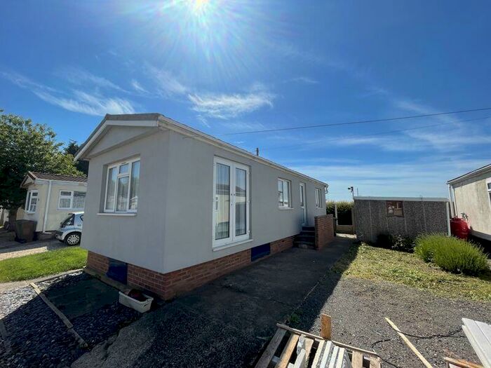 1 Bedroom Detached Bungalow To Rent In Beech Avenue, Scunthorpe, DN15