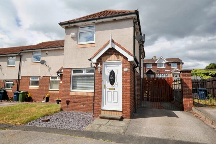 2 Bedroom End Of Terrace House To Rent In Keighley Square, Downhill, SR5