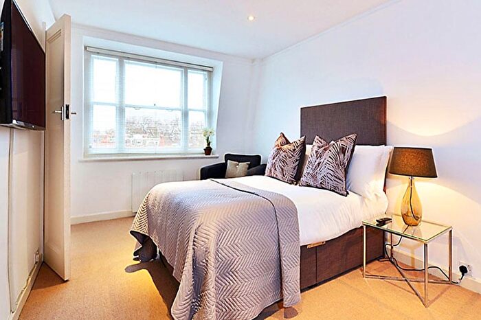 Studio To Rent In Hill Street, Mayfair, W1J