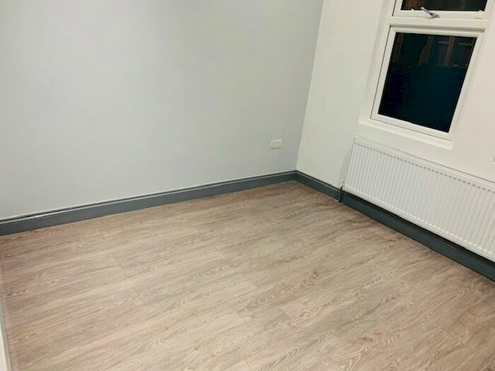 1 Bedroom Studio To Rent In Dalmally Road, Addiscombe, Croydon, CR0