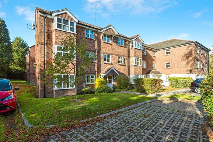 1 Bedroom Flat For Sale In North Parade, Horsham, RH12