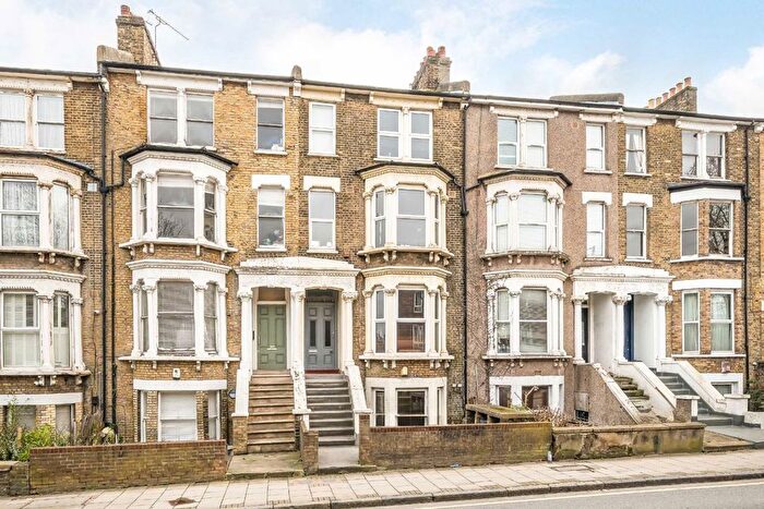 1 Bedroom Flat To Rent In Bedford Road, Clapham, SW4