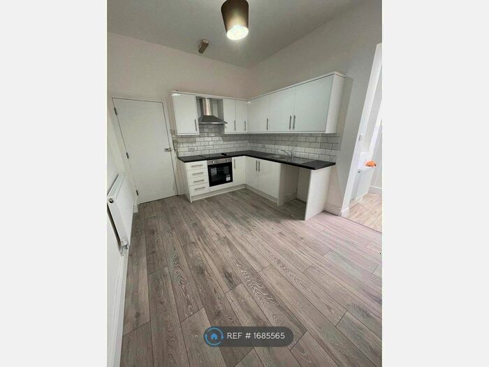 1 Bedroom Flat To Rent In Myddleton Road, London, N22