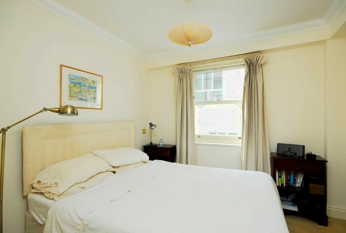 2 Bedroom Flat To Rent In Charlesworth House, South Kensington, London, SW7