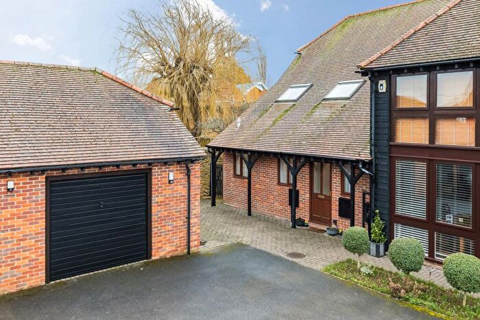 3 Bedroom Semi Detached House For Sale In High Street, Drayton, OX14