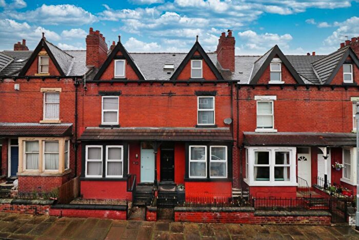 4 Bedroom Terraced House For Sale In St. Ives Mount, Leeds, West Yorkshire, LS12