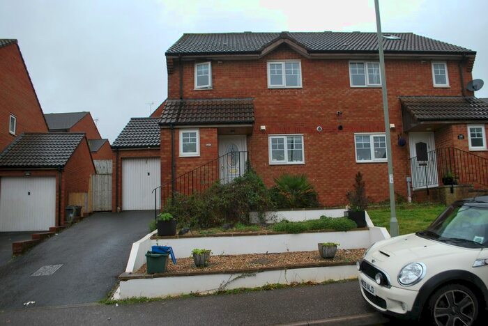 3 Bedroom Semi-Detached House To Rent In Byron Way, Exmouth, EX8