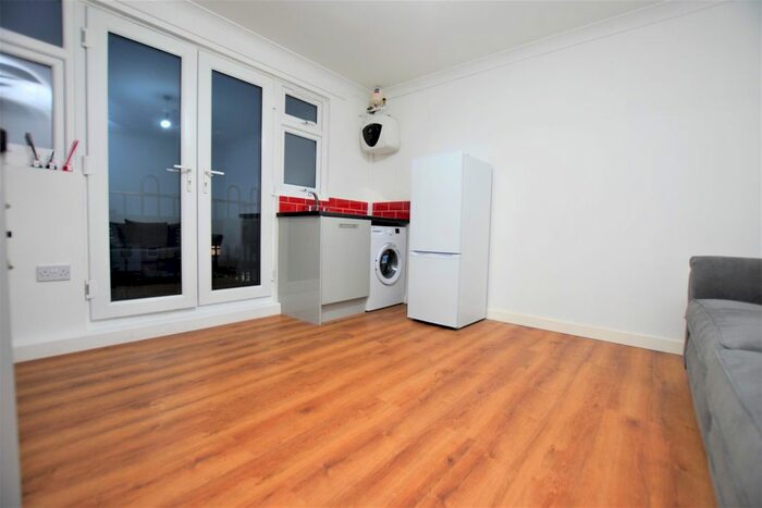 1 Bedroom Flat To Rent In Green Lane, Dagenham RM8
