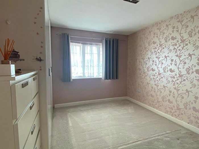 2 Bedroom Flat To Rent In Baltic Wharf, Clifton Marine Parade, Gravesend, Kent, DA11