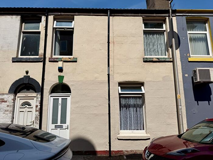 3 Bedroom Terraced House For Sale In Bickerstaffe Street, Blackpool, FY1