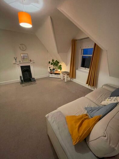 2 Bedroom Flat To Rent In Albert Road, Clevedon, BS21