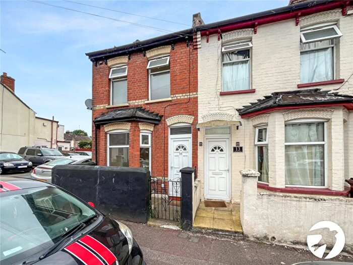 2 Bedroom Terraced House To Rent In Reform Road, Chatham, Kent, ME4