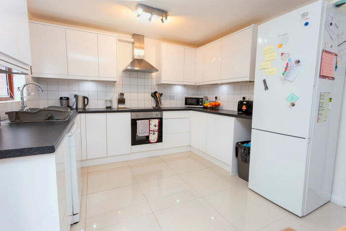 6 Bedroom House To Rent In Southwark, London, Greater London, SE16