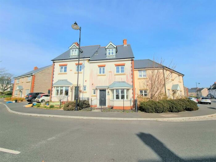 4 Bedroom Semi-Detached House To Rent In Ffordd Y Draen, Coity, Bridgend, CF35