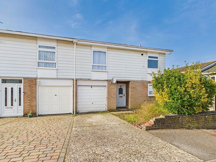 3 Bedroom Terraced House To Rent In Glastonbury Close, Popley, Basingstoke, RG24