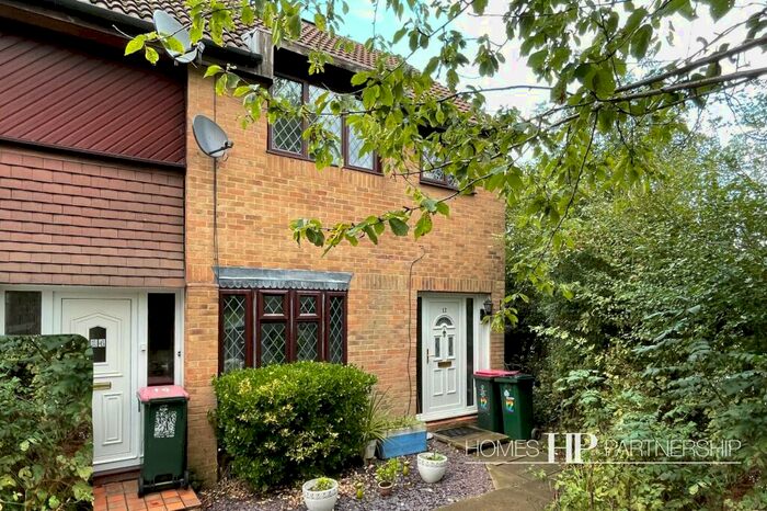 2 Bedroom End Of Terrace House To Rent In Peverel Road, Ifield, RH11